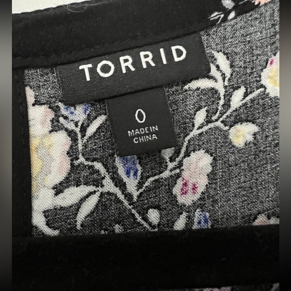 Torrid Floral Midi High Neck Dress Size 0 - Picture 5 of 6